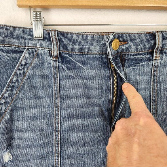 KUT From The Kloth Skirt Womens 8 Blue Denim Raw Hem Distressed Hemp Blend - Picture 3 of 11